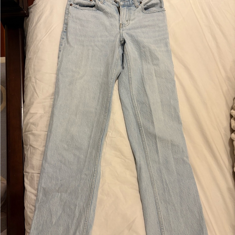 Abercrombie & Fitch 90’s straight Light Wash Jeans